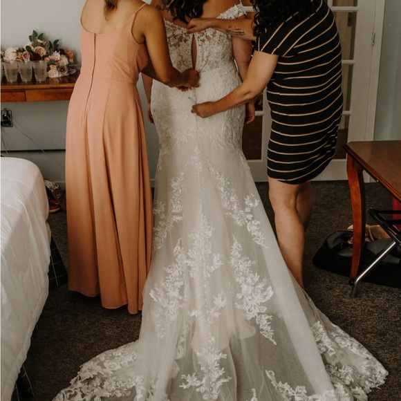 Chester & Felicity Wedding Gown - Picture 3 of 3